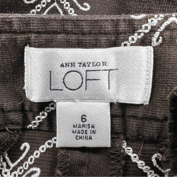 SIZE 6 ANN TAYLOR LOFT BROWN WHITE EMBROIDERED CROPPED CAPRI PANTS BOHO PREPPY - Picture 9 of 11